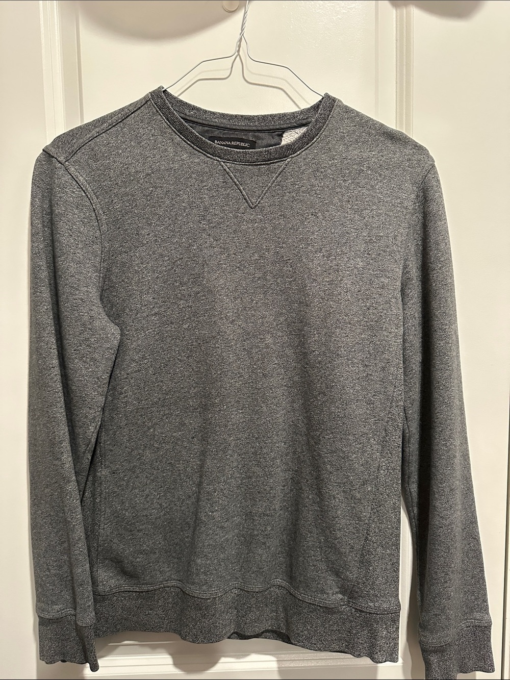 Banana Republic Men's Heather Gray Crewneck Sweatshirt